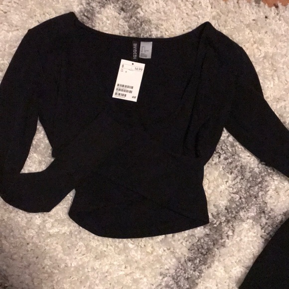 Super low V cross front long sleeve crop top - Picture 2 of 3